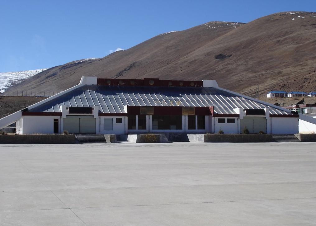 西藏昌都邦达机场风景图