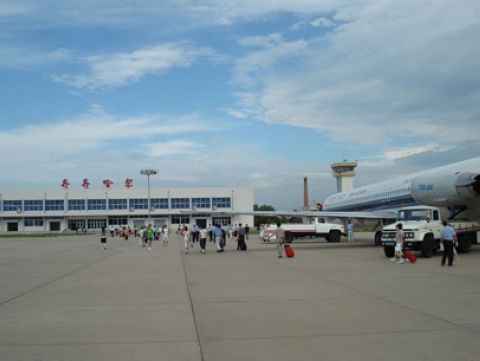 齐齐哈尔三家子机场